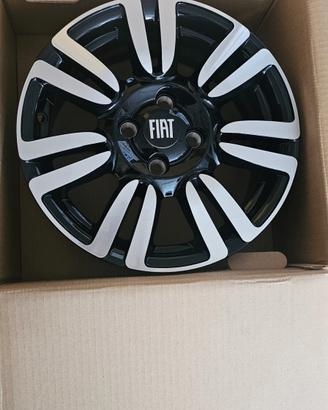 4 cerchi Nuovi 15 originali Fiat Grande Punto Evo