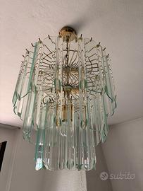 Lampadario vintage in vetro e ottone dorato