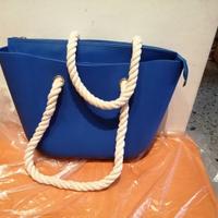 Borsa Blue elettrico