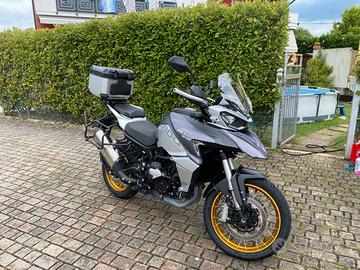 QJ Motor SRT800X