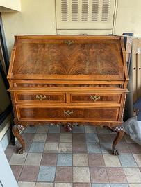 Elegante Ribaltina Bureau in stile Chippendale -
