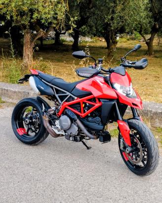 Ducati hypermotard 950