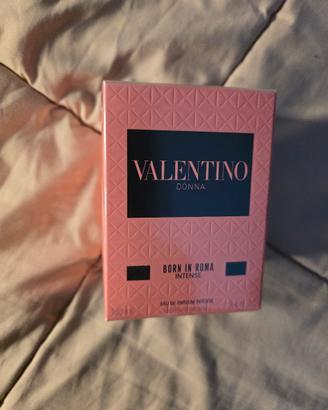 profumo Valentino born in Roma intense 