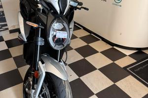 Mv Agusta Dragster 800 Moto