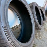 Pneumatici Bridgestone 295-40-21/265-45-21