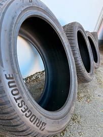 Pneumatici Bridgestone 295-40-21/265-45-21