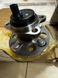 Mozzo completo post toyota 42450-0D112