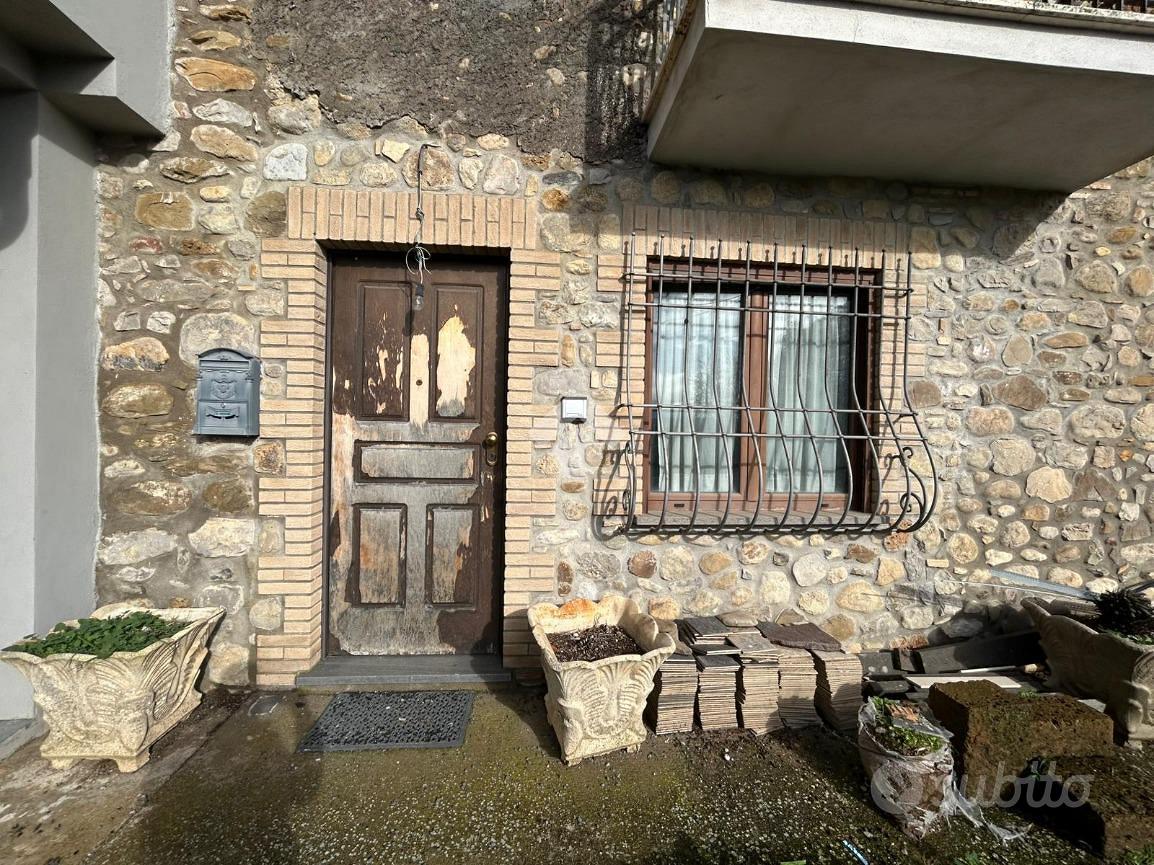 2 LOCALI A ORVIETO - Vista 2