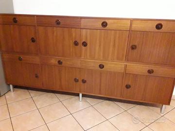 Mobile credenza