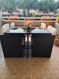 Tavolo da giardino con 4 sedie