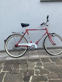 Bicicletta con freno a pedale