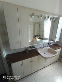 Mobile per il bagno artigianale