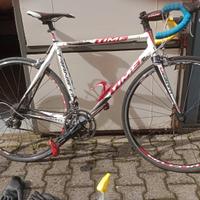 Bicicletta da corsa in carbonio Time