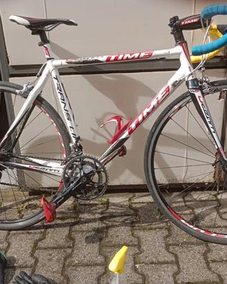 Bicicletta da corsa in carbonio Time