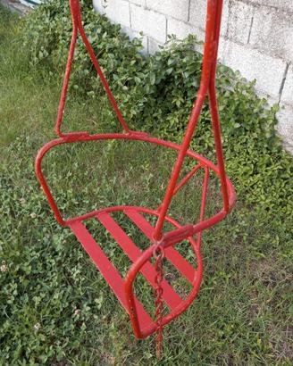 Seggiolino altalena vintage in metallo verniciato