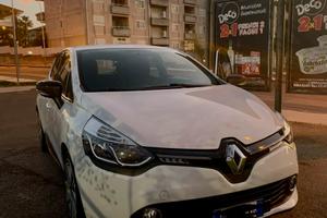 Renault Clio -full optional