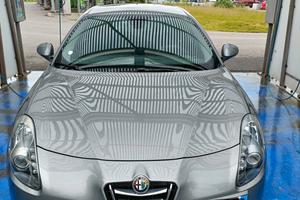 Alfa Romeo Giulietta NEOPATENTATI