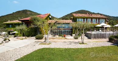 Borgo esclusivo - 14 ettari alle porte di Roma