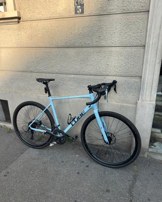 Cube Nuroad Bici gravel (gruppo Shimano claris)