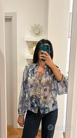 Blusa a fiori blu