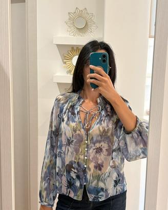 Blusa a fiori blu