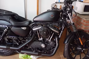 HARLEY DAVINDSON mod 883