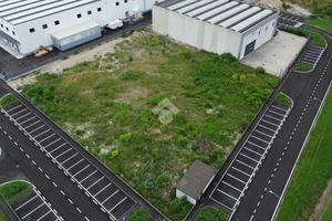 CAPANNONE A BOTTICINO