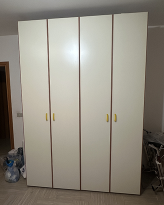 Armadio guardaroba. 4 Ante.