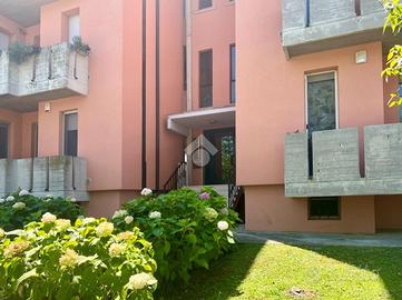 4 LOCALI A SIRMIONE