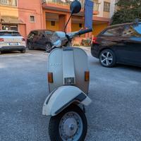 Vespa Piaggio P200E