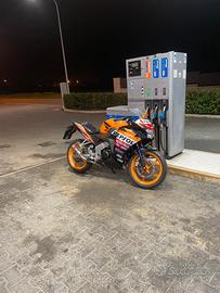 Honda cbr 125 r repsol