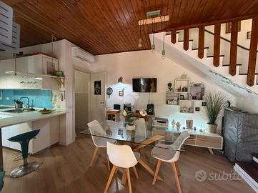 VILLA A SCHIERA A SANTA MARINELLA