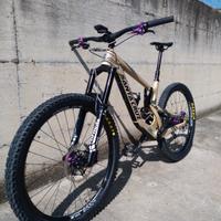 Santa Cruz Nomad 4 Carbon 