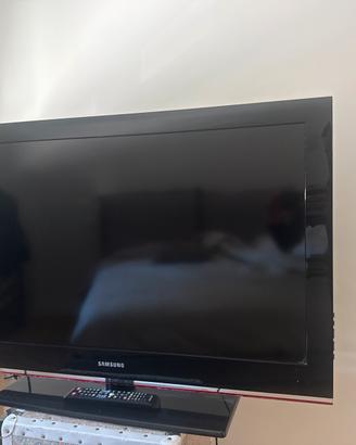 TV Samsung 40” Full HD + telecomando