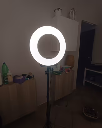 Ring Light EEKOTO 18” con treppiede e custodia
