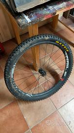 Materiale vario MTB enduro downhill. 
