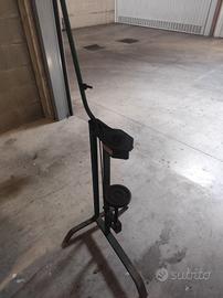 tappatrice per tappi in sughero