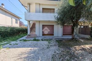 PORZIONE DI BIFAMILIARE A GODEGA DI SANT'URBANO
