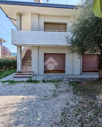 PORZIONE DI BIFAMILIARE A GODEGA DI SANT'URBANO