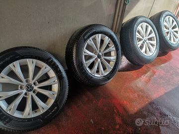 Cerchi originali VW raggio 17  + gomme m+s kleber 