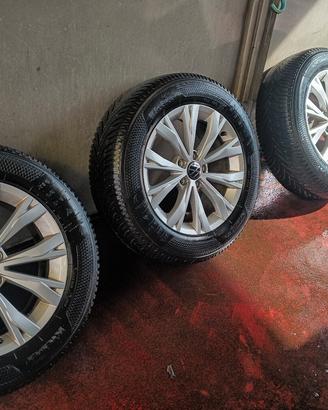 Cerchi originali VW raggio 17  + gomme m+s kleber 