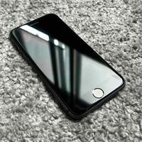 IPhone 8 64bg solo telefono non c'è scatola 50€