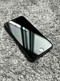 IPhone 8 64bg solo telefono non c'è scatola 50€