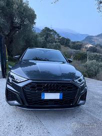 Audi A3 Sportback 35 TFSI MHEV S-TRONIC S + S LINE