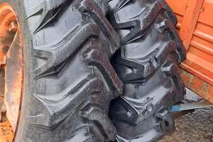 Pneumatici ruote gomme trattore 12,4 - 28 e 800 / 