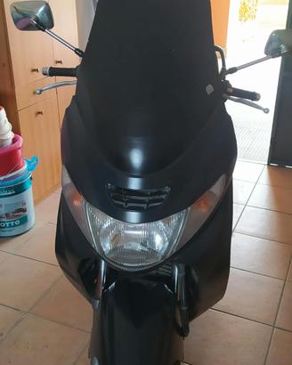 Suzuki Bugmann 400