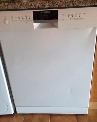 Lavastoviglie SIEMENS da sottopiano