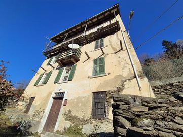 CASA INDIPENDENTE A INTROZZO