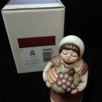 Thun - Presepe classico - Donna con cesto di frutt