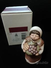 Thun - Presepe classico - Donna con cesto di frutt